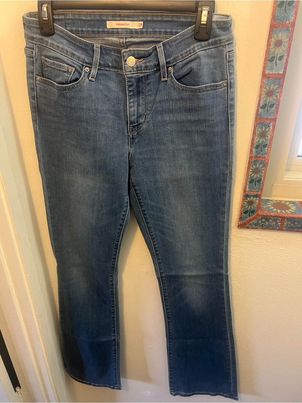 Levi's Women's Flare Jeans in Medium Blue
